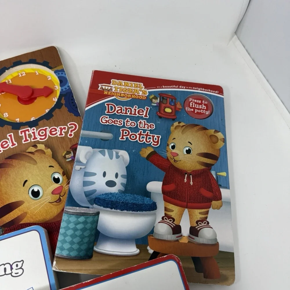 Daniel Tiger's Neighborhood Books Lot Of 6 HCs & PBs - Daniels Goes Potty +